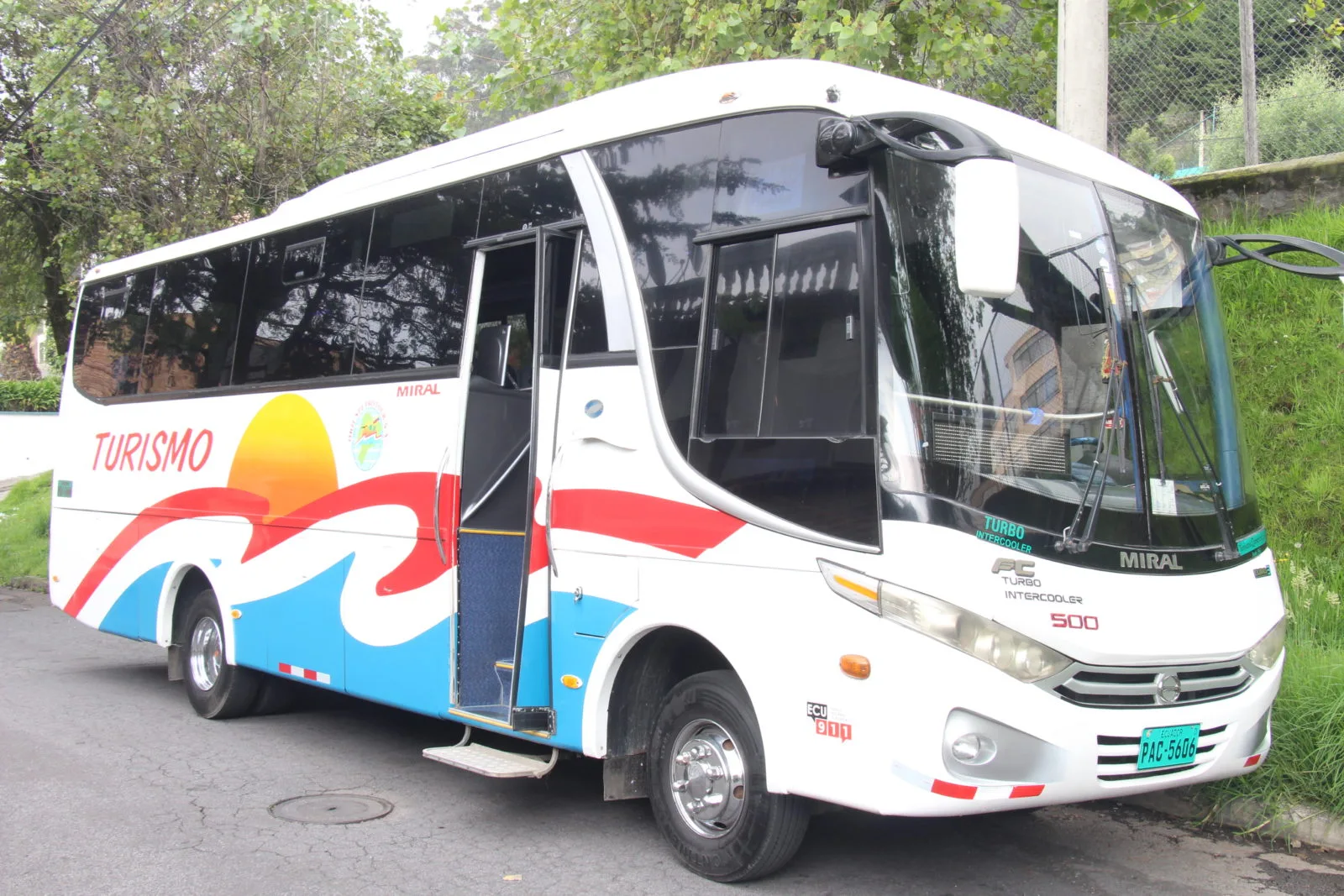 Bus hino 32pax